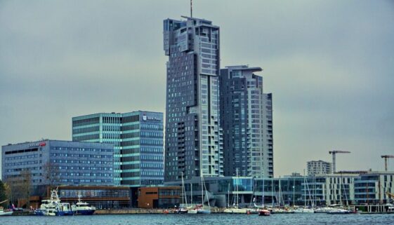 buildings sea towers apartment sea 6819311